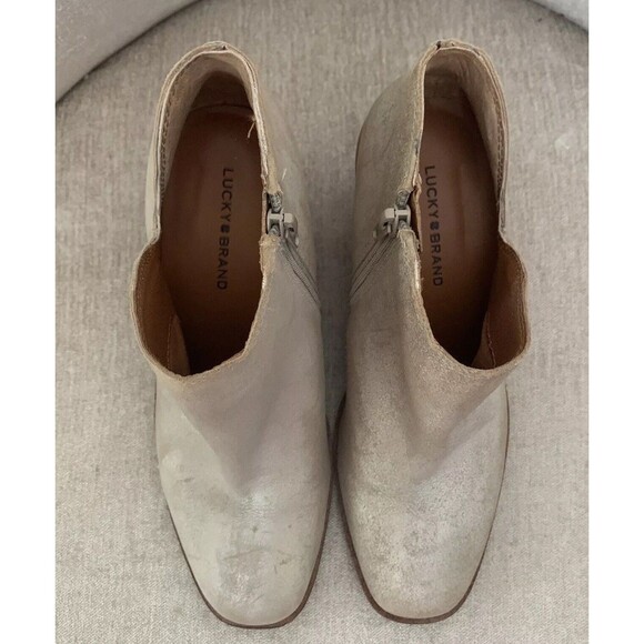 Lucky Brand Ehllen Ivory Distressed Leather Boots Booties Size 6.5 Stacked Heel - Picture 4 of 8
